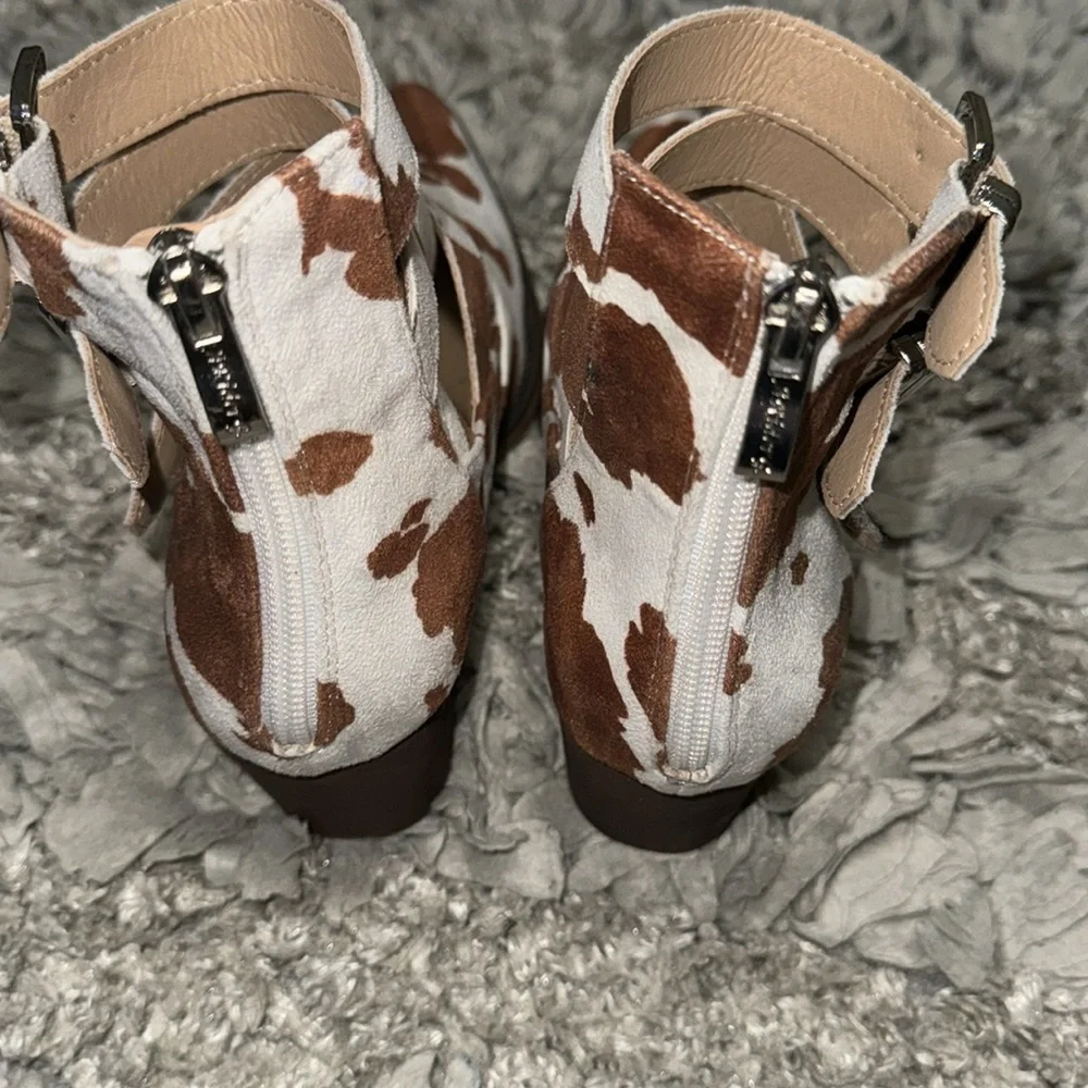 Cowhide Booties - Picture 5 of 8